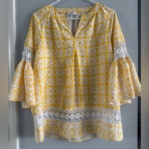 Crown & Ivy Yellow Print Lace Trim Blouse XS Bell Sleeve Top
